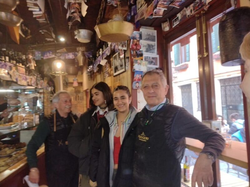 Venice: Sunset Walking Tour with Food and Wine Tastings - Exploring Venice’s Culinary Scene with Over 15 Tastes