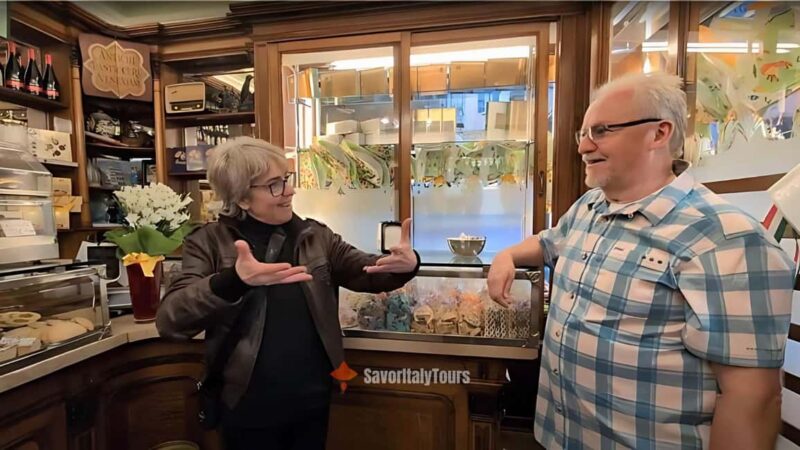 Venice: Sunset Walking Tour with Food and Wine Tastings - The Experience and the Guides: Personalities and Expertise