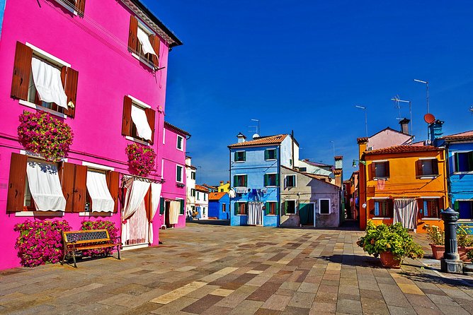 Venice: The Islands of the Lagoon Guided Tour - Exploring Burano: The Colorful Fishermen’s Village
