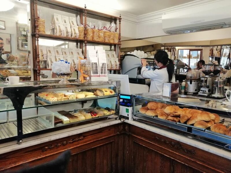 Venice: Traditional Cafés and Pastry Shops Walking Tour - The Guide: Valerio’s Engaging and Knowledgeable Style