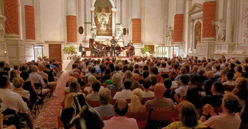 Venice: Vivaldi's Four Seasons Concert & Music Museum Visit - Practical Information: Meeting Point and Accessibility