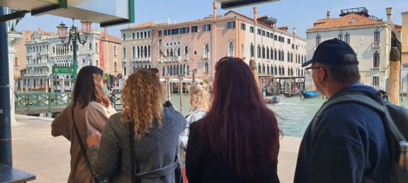 Venice: Walking Guided Tour of the City Must-See Sites - Exploring Venice with a Focused 2-Hour Walk