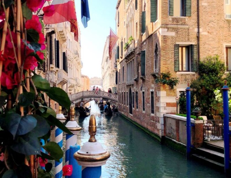 Venice Walking Tour and Gondola Ride Combo - Practical Details: Group Size, Accessibility, and Weather