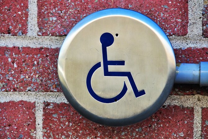 Venice Wheelchair-Accessible Private Tour - The Art of Venetian Craftsmanship in Murano and Burano