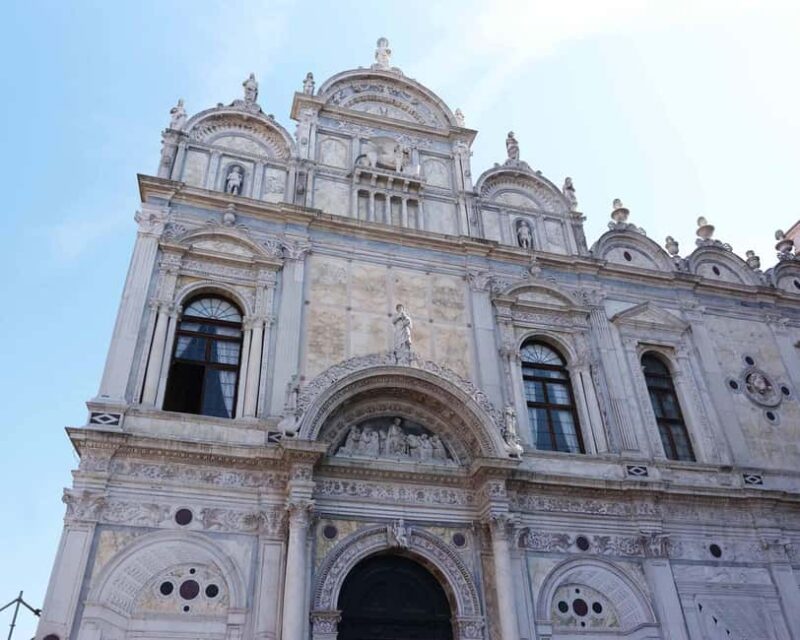 Venice: Winter Walking Tour & Romantic Gondola Ride Upgrade - Comparing Similar Venice Tours