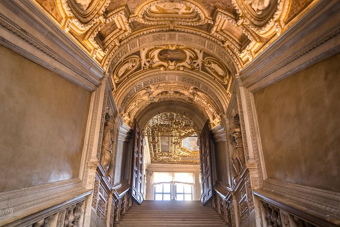 Venice's Best: Basilica, Doge's Palace, Gondola & History Gallery - Discovering Venice’s Hidden Secrets at the Yard Gallery