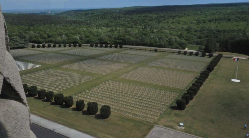 Verdun battlefield tour, expert historian & tickets included - The Significance of the Verdun Memorial and Ossuary
