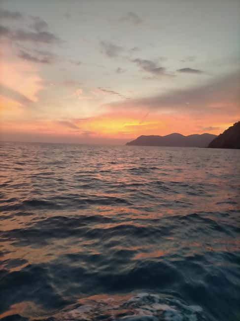 Vernazza: Cinque Terre Cruise with Sunset Aperetif Option - Snorkeling in the Natural Park’s Caves and Beaches