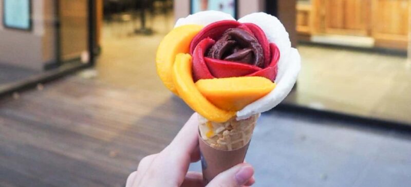 Verona : Best Street Food Tour With A Local Guide - Visiting Castel San Pietro: Viewpoints and Tasty Stops