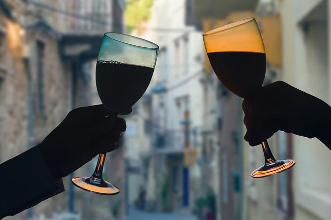 Verona by Moonlight: A Nighttime Path Through History and Romance - Crossing Verona’s Historic Roman Gates and Modern Nightlife