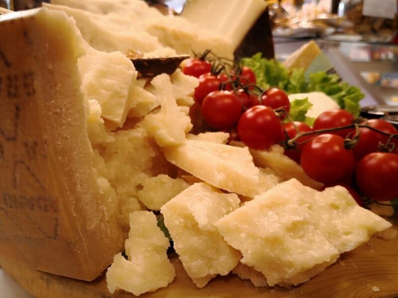 Verona: Cheese Tasting and Pairing - The Cheese Platter and Complementary Flavors