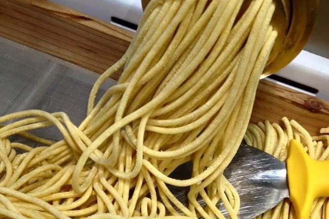 Verona Full Meal & Wine Tasting Walking Tour by Do Eat Better - Final Stop: Piazza delle Erbe and Sweet Treats