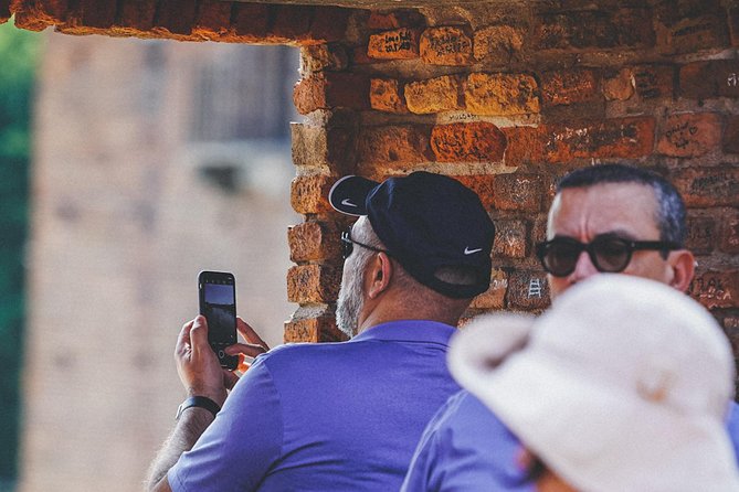 Verona Highlights Walking Tour in Small-group - The Role of Dante and the Historic Squares
