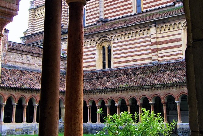 Verona Moonlight Walking Tour - Logistics and Group Experience