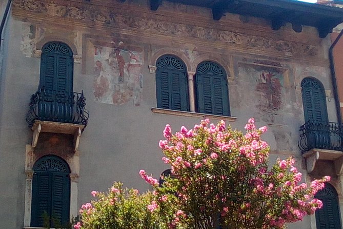 Verona Moonlight Walking Tour - Verona Moonlight Walking Tour: An Evening of History and Beauty