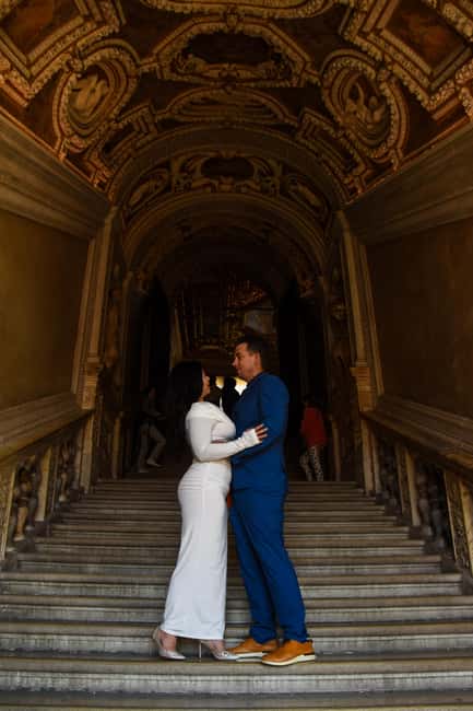 Verona: Photoshoot with a Professional Photographer - Professional Photographer and Personal Style Guidance