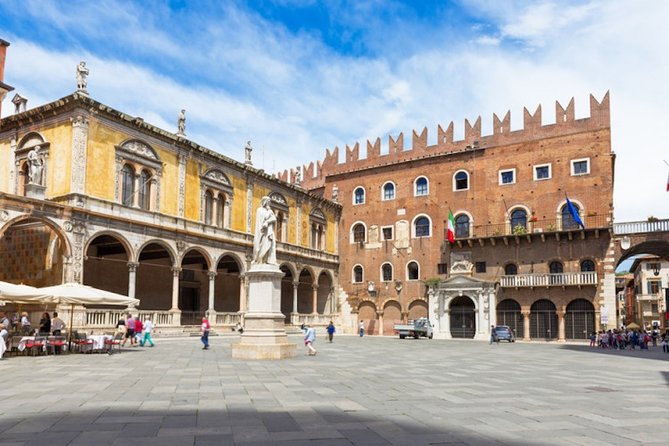 Verona Private Guided Walking Tour, Romeo & Juliet and More - Exploring Verona’s Medieval Power on Signori Square