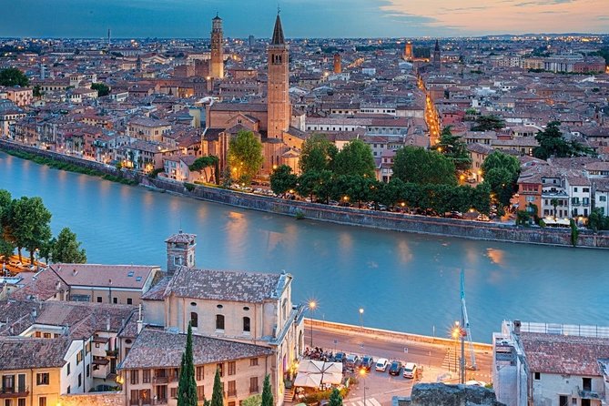 Verona Private Walking Tour - Piazza dei Signori and Its Political Roots