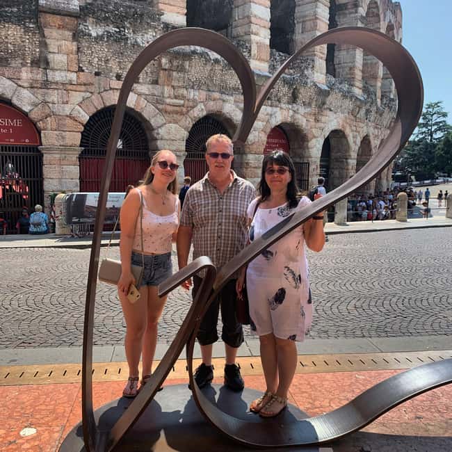 Verona: Private Walking Tour with a Local - What Makes This Verona Private Tour Stand Out