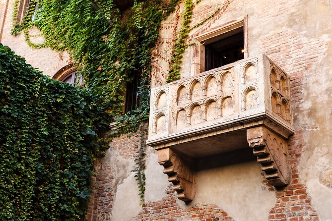 Verona Scavenger Hunt and Highlights Self Guided Tour - Practical Details and Accessibility