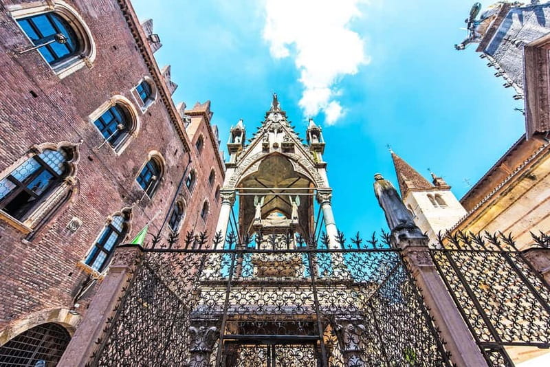 Verona: Walking Sightseeing City Tour with Local Guide - Piazza delle Erbe: Verona’s Iconic Medieval and Renaissance Square