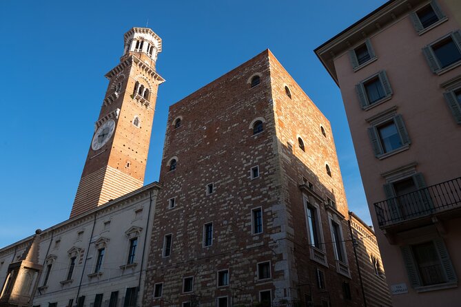 Verona Walking Tour with an APP - Romeo’s House and the Basilica di Santa Anastasia