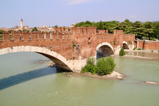 Verona: Welcome Private Tour w/ a Local - Meeting Point and Tour Logistics