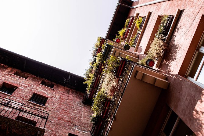 Verona: Welcome Private Tour w/ a Local - Comparing This Tour to Other Verona Experiences