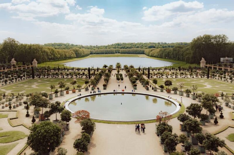 Versailles: 1.5 Private Horseback Garden Ride + Lunch - Starting Point and Logistics in Versailles
