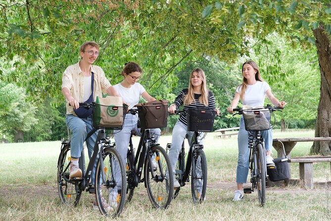 Versailles: Bike Rental, Different Sizes - What You Need to Know About Accessibility and Physical Requirements