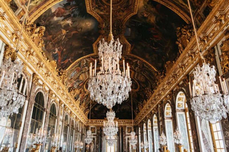 Versailles: Full Tour: Palace, Gardens & Queens Estate - Structure and Timing of the Tour