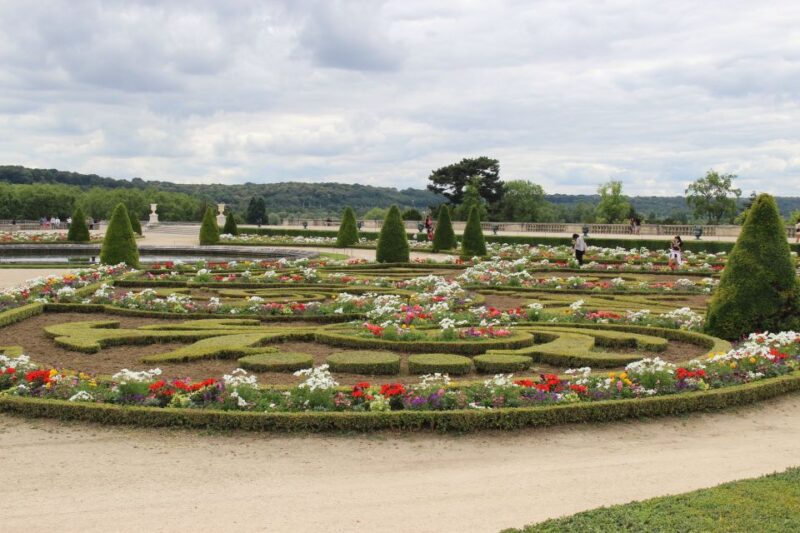 Versailles: Garden Private Guided Tour & Palace Entry Ticket - Limitations and Considerations