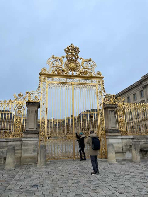Versailles: Guided tour of the Palace of Versailles in a small group - Discover the Palace of Versailles in a Small Group Setting