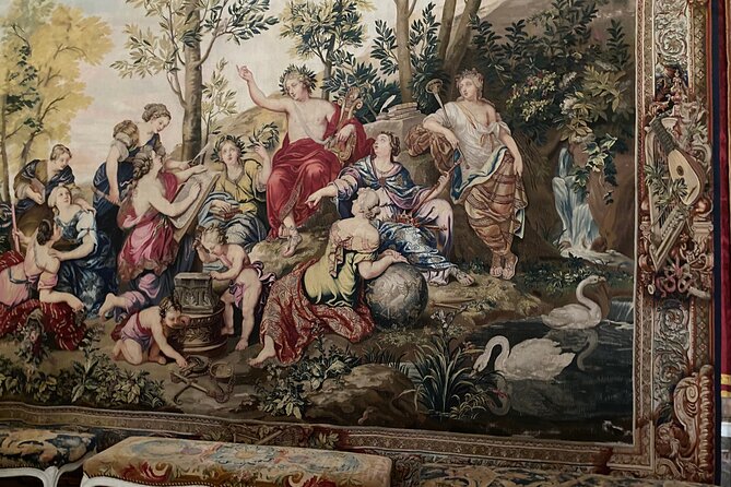 Versailles Guided Tour Small Group 10 to 18 people - Meeting Point and End Location