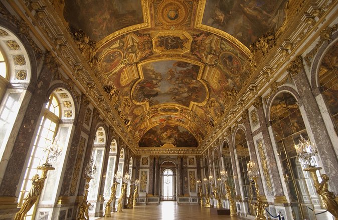 Versailles Palace and Trianon Guided Day Tour from Paris - Practical Logistics and Group Size
