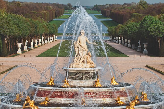 Versailles Palace Audio-Guided Tour by Shuttle from Paris - Exploring the Gardens of Versailles