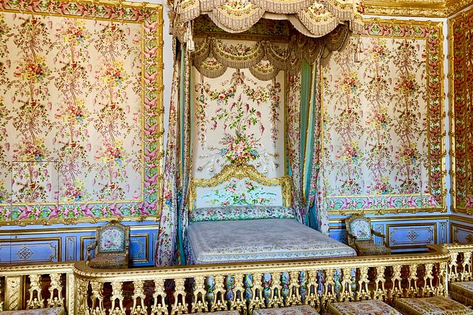 Versailles Palace & Gardens Audio Tour - Private Transportation - Discover the Hall of Mirrors and the Royal Apartments