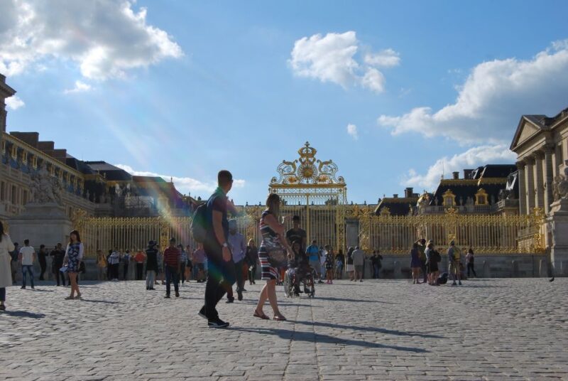 Versailles: Palace Guided Tour with Skip-the-Line Ticket - The Guide’s Role and Tour Quality