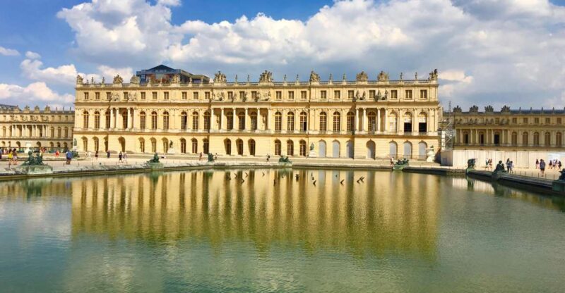 Versailles Palace Skip The Line Access Half Day Private Tour - Expert Guides and Multilingual Support