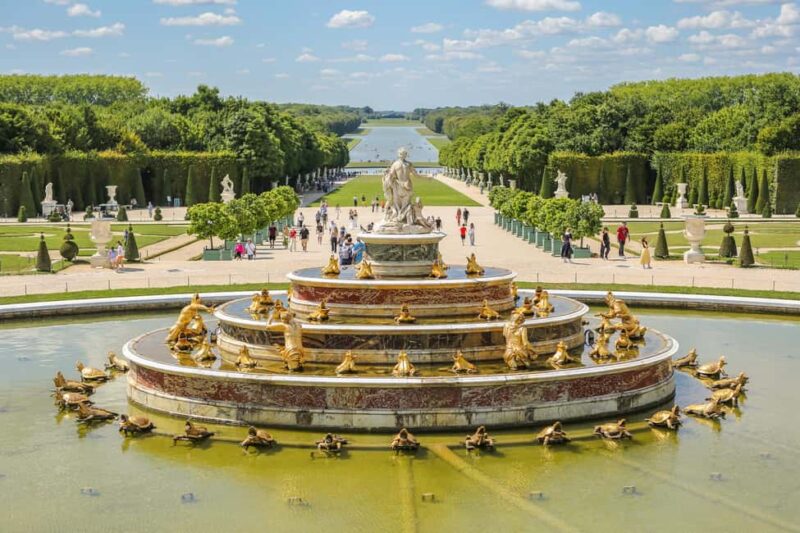 Versailles Passport Entry Tickets with Bike Ride - The Trianon Estate and Queen’s Hamlet
