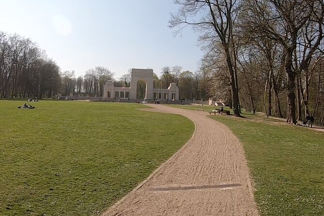 Versailles: Path of the Heroes on original electrics 2 wheels - The War Memorial near Versailles Town Hall
