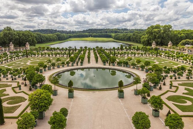 Versailles Private Day Excursion with Palace, Gardens & Trianon - Key Points