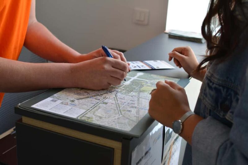 Versailles: Quality Electric Bike Rental - Key Points