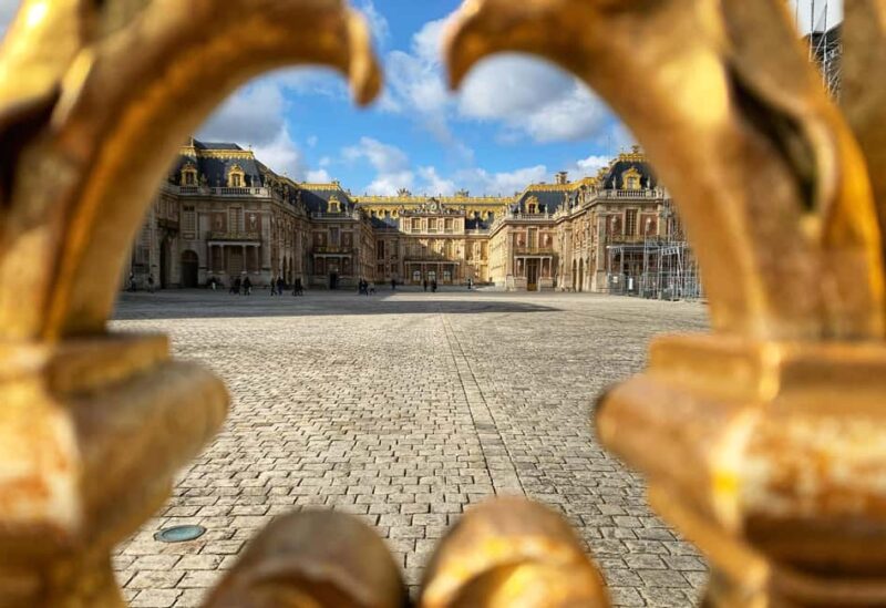 Versailles Royal Chronicles: Beyond the Mirrors with Pickup - Key Points