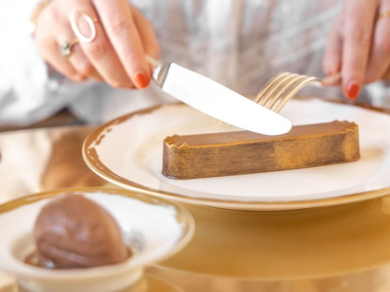 Versailles: Skip-the-Line Entrance and Tea Time at Ore - Access to Versailles with No Lines