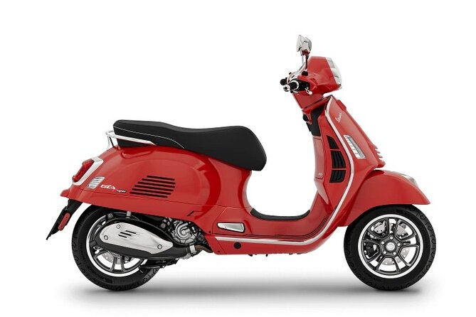 Vespa and Scooter Rental in Lucca - The Safety and Reliability of the Scooters