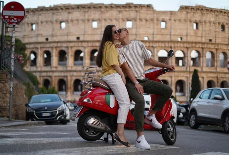 Vespa city tour in Rome with two different routes - Iconic Stops and Scenic Viewpoints