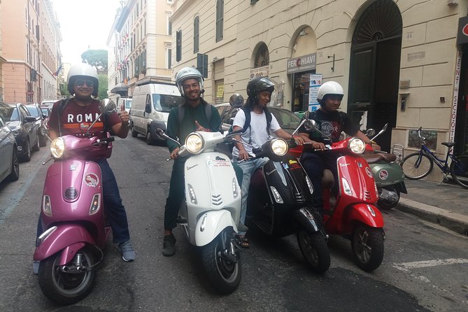 Vespa Rental in Rome 24 hours - The Experience for Drivers with Riding Experience