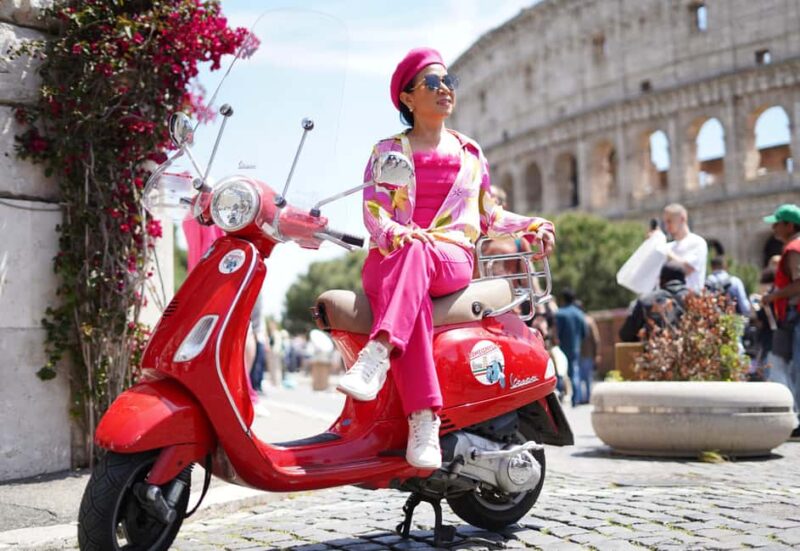 Vespa - Wine and Photography service in Rome - Explore Romes Iconic Landmarks from a Vespa