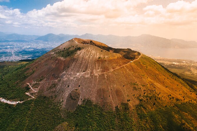 Vesuvius tour entrance to the crater and return bus - Discover Vesuvius with a Convenient All-Inclusive Tour in Pompeii